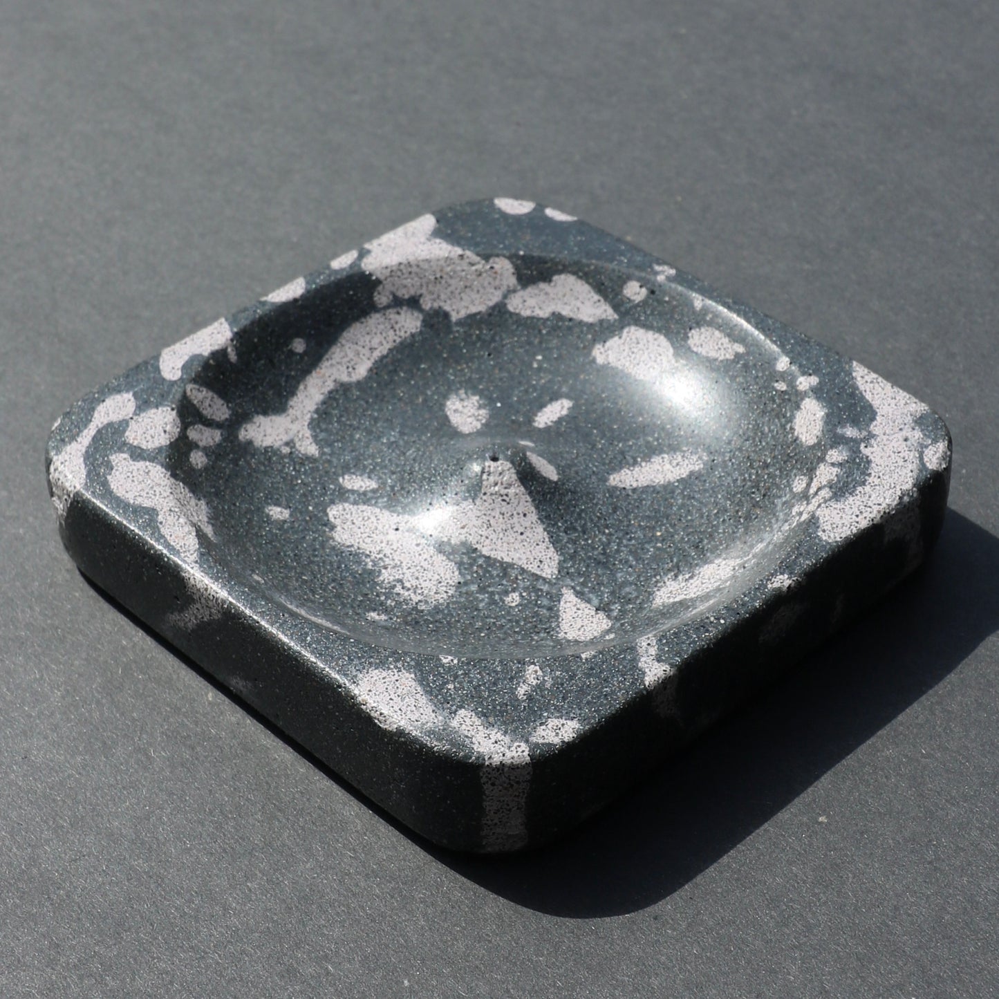 Splatter Concrete Incense Holder (Vintage Pink + Black)