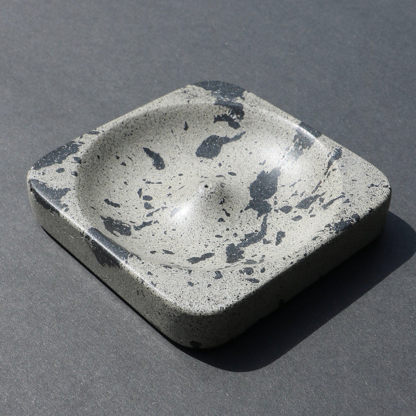 Marbled Concrete Incense Holder (Grey + Black)