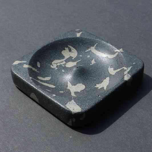 Marbled Concrete Incense Holder (Black + Off White)