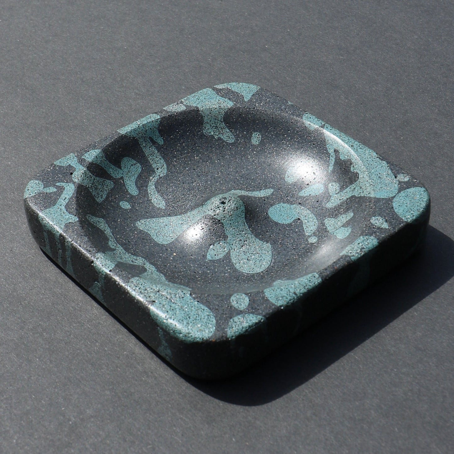 Splatter Concrete Incense Holder (Blue + Black)